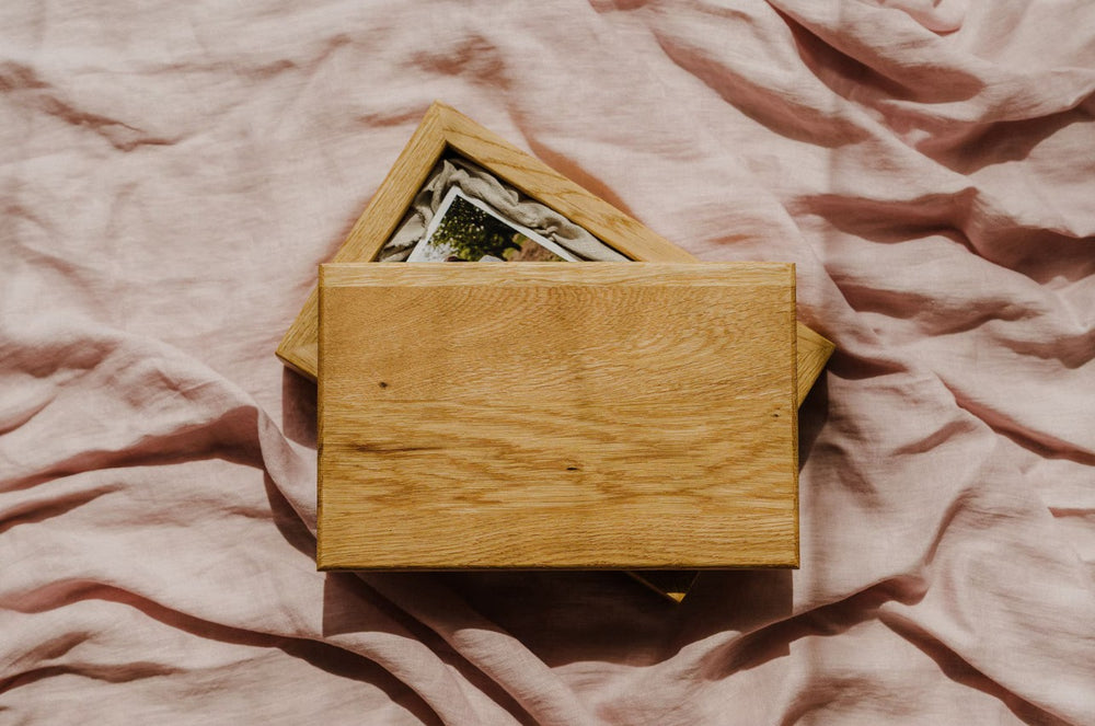 Custom Oak Photo Box for 4x6 & 5x7 Prints, Rustic Handmade Wedding & Memory Storage, Unique Gift