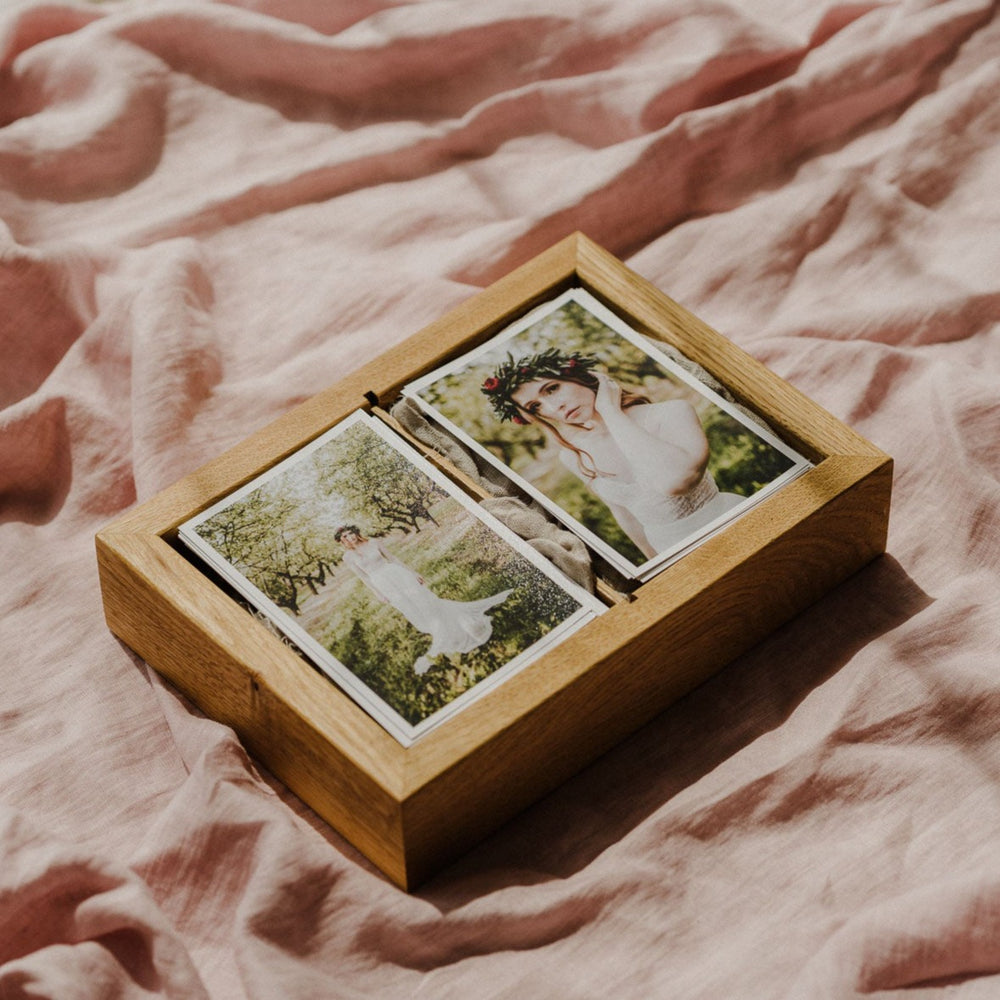 Two Section Rectangular Oak Box for 4x6 prints | Color - Natural