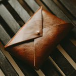 Rustic style vegetable tanned leather envelope for prints | Honey brown