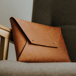 Saddle leather Macbook Air & Macbook Pro Laptop Case | Honey Brown