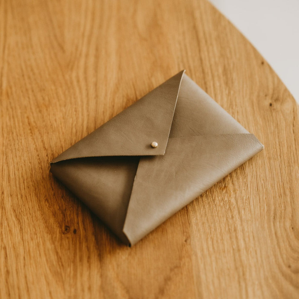 Vegan Leather envelope for prints | Nougat