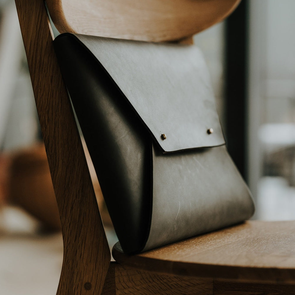 Saddle leather Macbook Air & Macbook Pro Laptop Case | Dark Brown