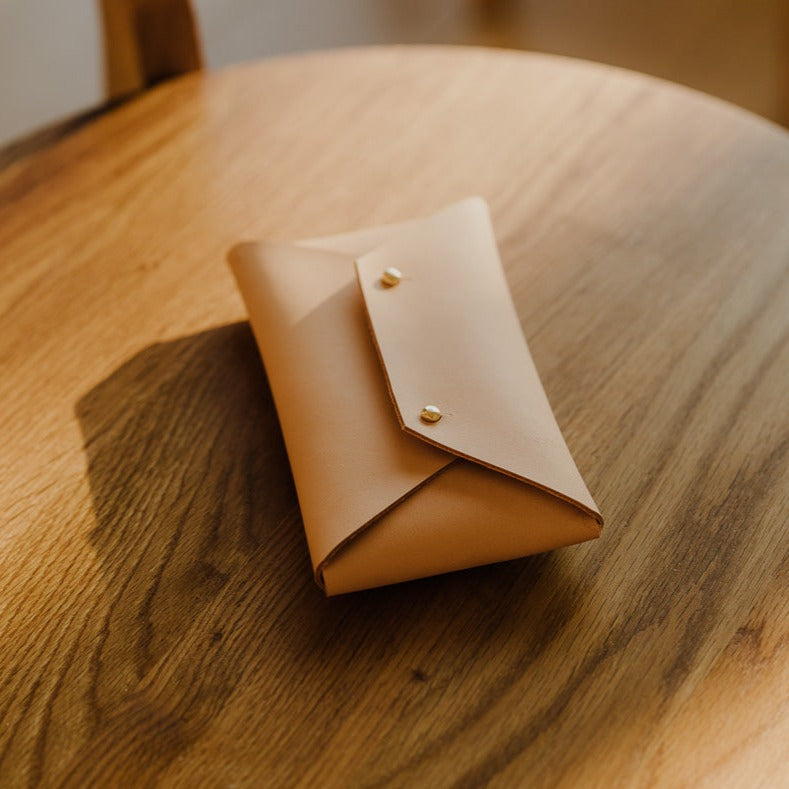 Smartphone Leather Clutch | Vegetable Tanned Leather | Color - Nude